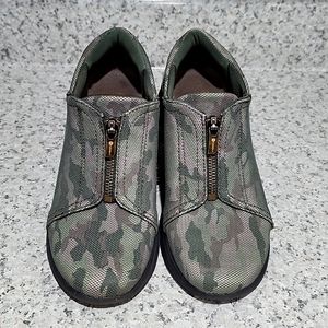 Bzees Zip Up Sneaker Shoe